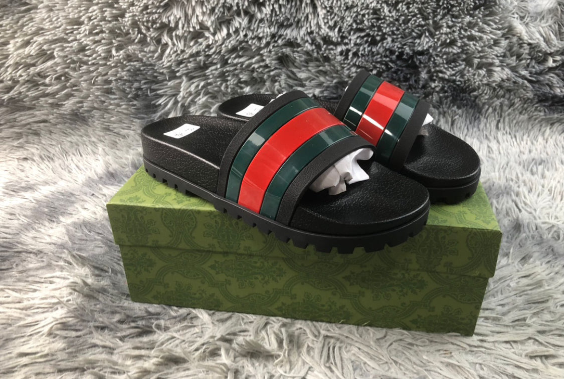 Sandals GUCCI